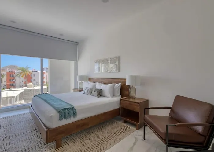 Modern Near Medano Apartment Cabo San Lucas